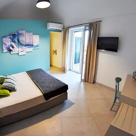 Casa Costanza بيت ضيافة 4*