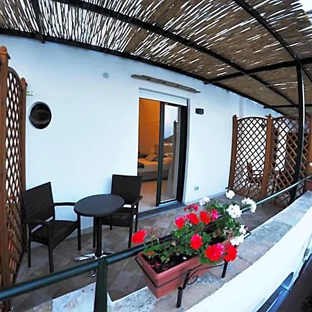Casa Costanza 4*