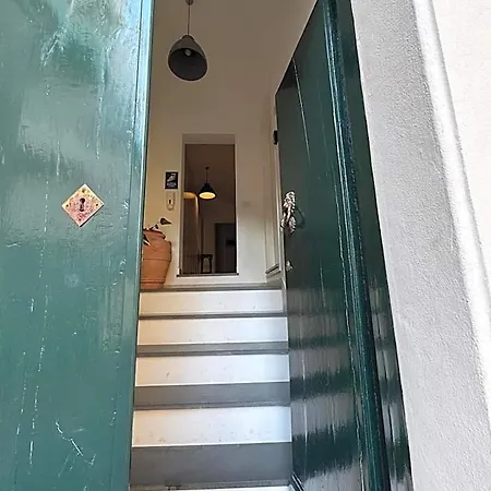 Casa Costanza بيت ضيافة